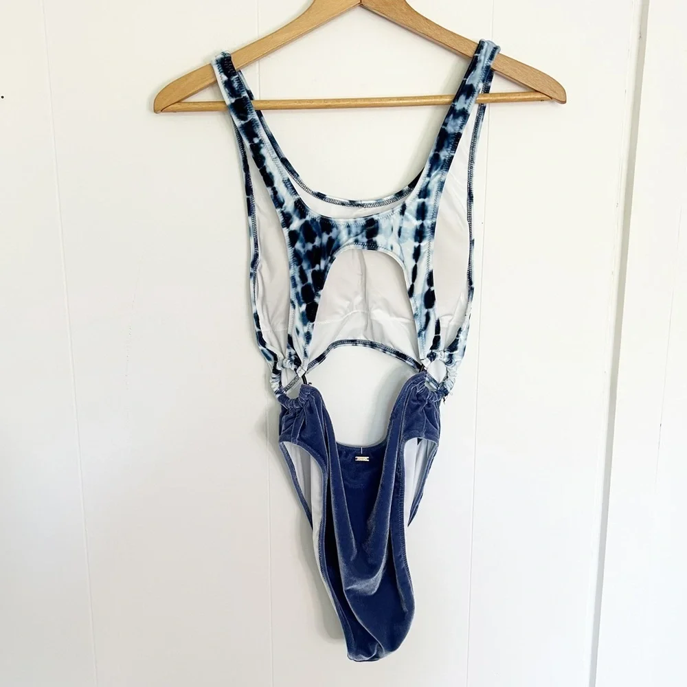 Victoria’s Secret PINK Velvet Monokini one‎ piece Swimsuit Blue Tie Dye Medium